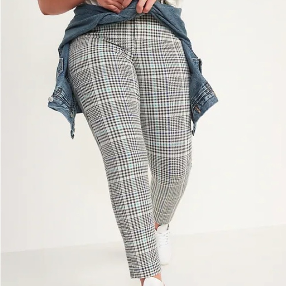 Old Navy Plaid Pixie Pants